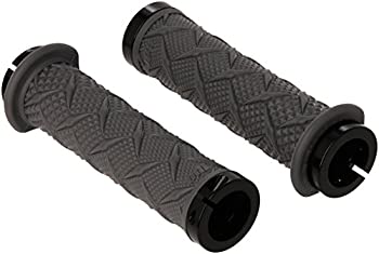 【中古】【輸入品・未使用】Odi ODI X-Treme Bicycle Grip Bonus Pack (Grey/Grey)【メーカー名】ODI グリップ・バーテープ 【メーカー型番】28-5227【ブランド名】ODI グリップ・バーテープ 【商品説明】Odi ODI X-Treme Bicycle Grip Bonus Pack (Grey/Grey)当店では初期不良に限り、商品到着から7日間は返品を 受付けております。こちらは海外販売用に買取り致しました未使用品です。買取り致しました為、中古扱いとしております。他モールとの併売品の為、完売の際はご連絡致しますのでご了承下さい。速やかにご返金させて頂きます。ご注文からお届けまで1、ご注文⇒ご注文は24時間受け付けております。2、注文確認⇒ご注文後、当店から注文確認メールを送信します。3、配送⇒当店海外倉庫から取り寄せの場合は10〜30日程度でのお届けとなります。国内到着後、発送の際に通知にてご連絡致します。国内倉庫からの場合は3〜7日でのお届けとなります。　※離島、北海道、九州、沖縄は遅れる場合がございます。予めご了承下さい。お電話でのお問合せは少人数で運営の為受け付けておりませんので、メールにてお問合せお願い致します。営業時間　月〜金　10:00〜17:00お客様都合によるご注文後のキャンセル・返品はお受けしておりませんのでご了承下さい。