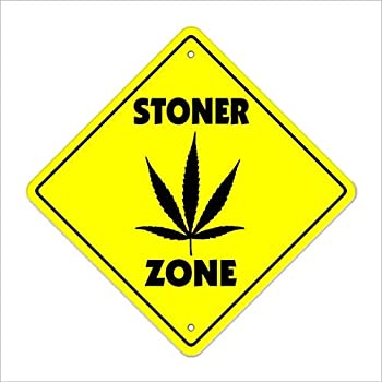 【中古】【輸入品・未使用】Stoner Crossing Sign Zone Xing | Indoor/Outdoor | 12" Tall Funny Weed Pipe Pot 420 Maryjane high 4:20 Grass [並行輸入品]