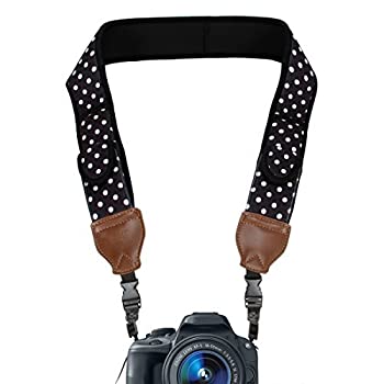 【中古】【輸入品・未使用】USA GEAR TrueSHOT Camera Strap with Polka Dot Neoprene Pattern Accessory Pockets and Quick Release Buckles - Compatible With Canon Ni