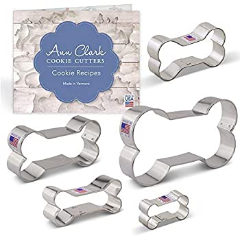 【中古】【輸入品 未使用】Ann Clark Cookie Cutters 5-Piece Dog Bone and Biscuit Cookie Cutter Set with Recipe Booklet, 2 , 3 1/8 , 3 1/2 , 4 , 5 並行輸入品