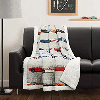 yÁzyAiEgpzLush Decor Lush D?cor Race Cars Sherpa Throw Blanket, 60 inch x 50 inch, Blue & Orange (iJeS[ : uPbg) [sAi]