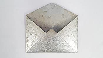 楽天スカイマーケットプラス【中古】【輸入品・未使用】Galvanized Metal Wall Mounted Hanging Envelope Decor- Rustic Vintage Style Decorative Organizer Holder | Distressed Antique Silver Tin