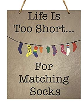 【中古】【輸入品 未使用】JennyGems Life is Too Short for Matching Socks Laundry Room Decor Wood Sign Funny Laundry Room 並行輸入品