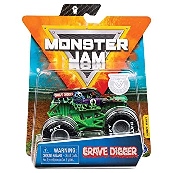 【中古】【輸入品・未使用】Spin Master Monster Jamシリーズ 9 Grave Digger 1:64スケール VIPリストバンド付き