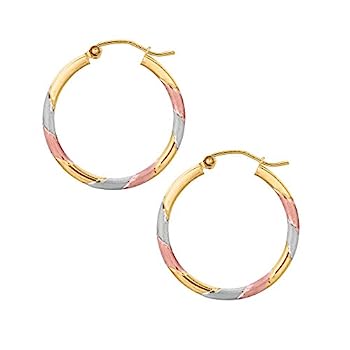 【中古】【輸入品・未使用】MCSジュエリー10?Kゴールド3色フープイヤリング【メーカー名】MCS Jewelry Earring Collection【メーカー型番】MCS-RYL-104TCER-09-06【ブランド名】MCS Jewelry Earring Collection【商品説明】MCSジュエリー10?Kゴールド3色フープイヤリング当店では初期不良に限り、商品到着から7日間は返品を 受付けております。こちらは海外販売用に買取り致しました未使用品です。買取り致しました為、中古扱いとしております。他モールとの併売品の為、完売の際はご連絡致しますのでご了承下さい。速やかにご返金させて頂きます。ご注文からお届けまで1、ご注文⇒ご注文は24時間受け付けております。2、注文確認⇒ご注文後、当店から注文確認メールを送信します。3、配送⇒当店海外倉庫から取り寄せの場合は10〜30日程度でのお届けとなります。国内到着後、発送の際に通知にてご連絡致します。国内倉庫からの場合は3〜7日でのお届けとなります。　※離島、北海道、九州、沖縄は遅れる場合がございます。予めご了承下さい。お電話でのお問合せは少人数で運営の為受け付けておりませんので、メールにてお問合せお願い致します。営業時間　月〜金　10:00〜17:00お客様都合によるご注文後のキャンセル・返品はお受けしておりませんのでご了承下さい。