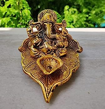 Clothing Accessories (Caps, Ties, Belts) - 【中古】【輸入品・未使用】WC_ロード・ガネーシャとディヤの置物 ホームテンプル・マンダール - ガネーシャ・チャトゥルティのガネーシャ像 - ヒンドゥー教の神 インド プ