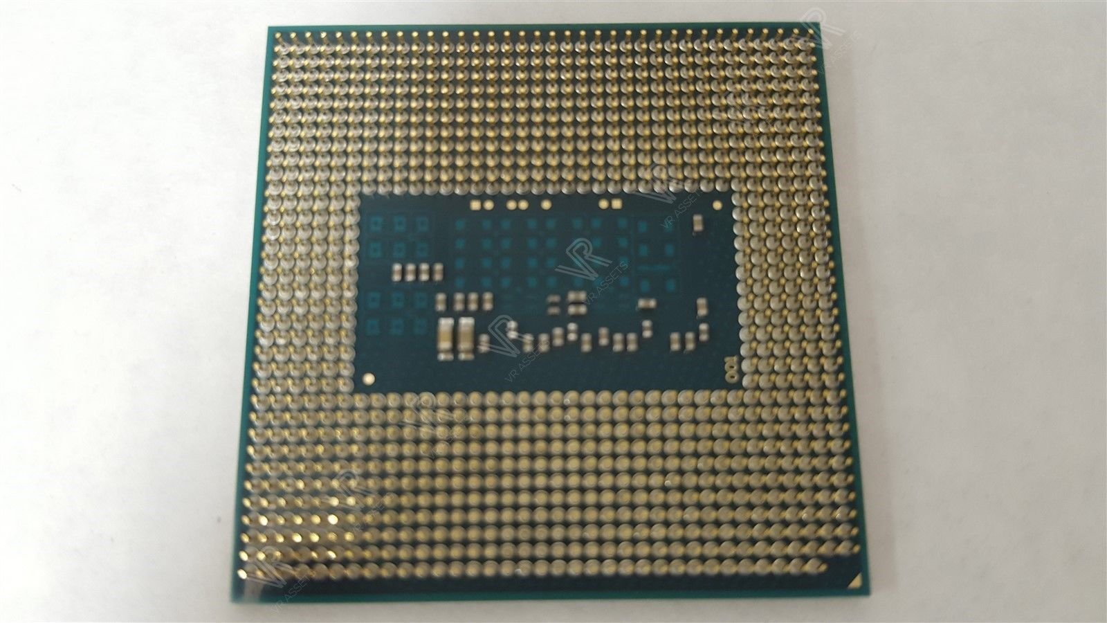 【メーカー名】Intel【メーカー型番】【ブランド名】インテル【商品説明】Intel モバイル CPU Core i5 4310M 2.7 GHz SR1L2 バルク品・画像はイメージ写真ですので付属品など画像の通りではないこともございます。　付属品については商品タイトルに記載がない場合がありますので、　ご不明な場合はメッセージにてお問い合わせください。・当店ではレコード盤には商品タイトルに［レコード］と表記しております。　表記がない物はすべてCDですのでご注意ください。・当店では初期不良に限り、商品到着から7日間は返品を 受付けております。　お問い合わせ・メールにて不具合詳細をご連絡ください。・他モールとの併売品の為、完売の際はキャンセルご連絡させて頂きます。・中古品の商品タイトルに「限定」「初回」「保証」「DLコード」などの表記がありましても、　特典・付属品・帯・保証等は付いておりません。・電子辞書、コンパクトオーディオプレーヤー等のイヤホンは写真にありましても　衛生上、基本お付けしておりません。※未使用品は除く・品名に【import】【輸入】【北米】【海外】等の国内商品でないと把握できる表記商品について　国内のDVDプレイヤー、ゲーム機で稼働しない場合がございます。予めご了承の上、購入ください。・掲載と付属品が異なる場合は確認のご連絡をさせて頂きます。ご注文からお届けまで1、ご注文⇒ご注文は24時間受け付けております。2、注文確認⇒ご注文後、当店から注文確認メールを送信します。3、お届けまで3〜10営業日程度とお考えください。4、入金確認⇒前払い決済をご選択の場合、ご入金確認後、配送手配を致します。5、出荷⇒配送準備が整い次第、出荷致します。配送業者、追跡番号等の詳細をメール送信致します。6、到着⇒出荷後、1〜3日後に商品が到着します。　※離島、北海道、九州、沖縄は遅れる場合がございます。予めご了承下さい。・お電話でのお問合せは少人数で運営の為受け付けておりませんので、お問い合わせ・メールにてお願い致します。★お客様都合によるご注文後のキャンセル・返品は　お受けしておりませんのでご了承ください。