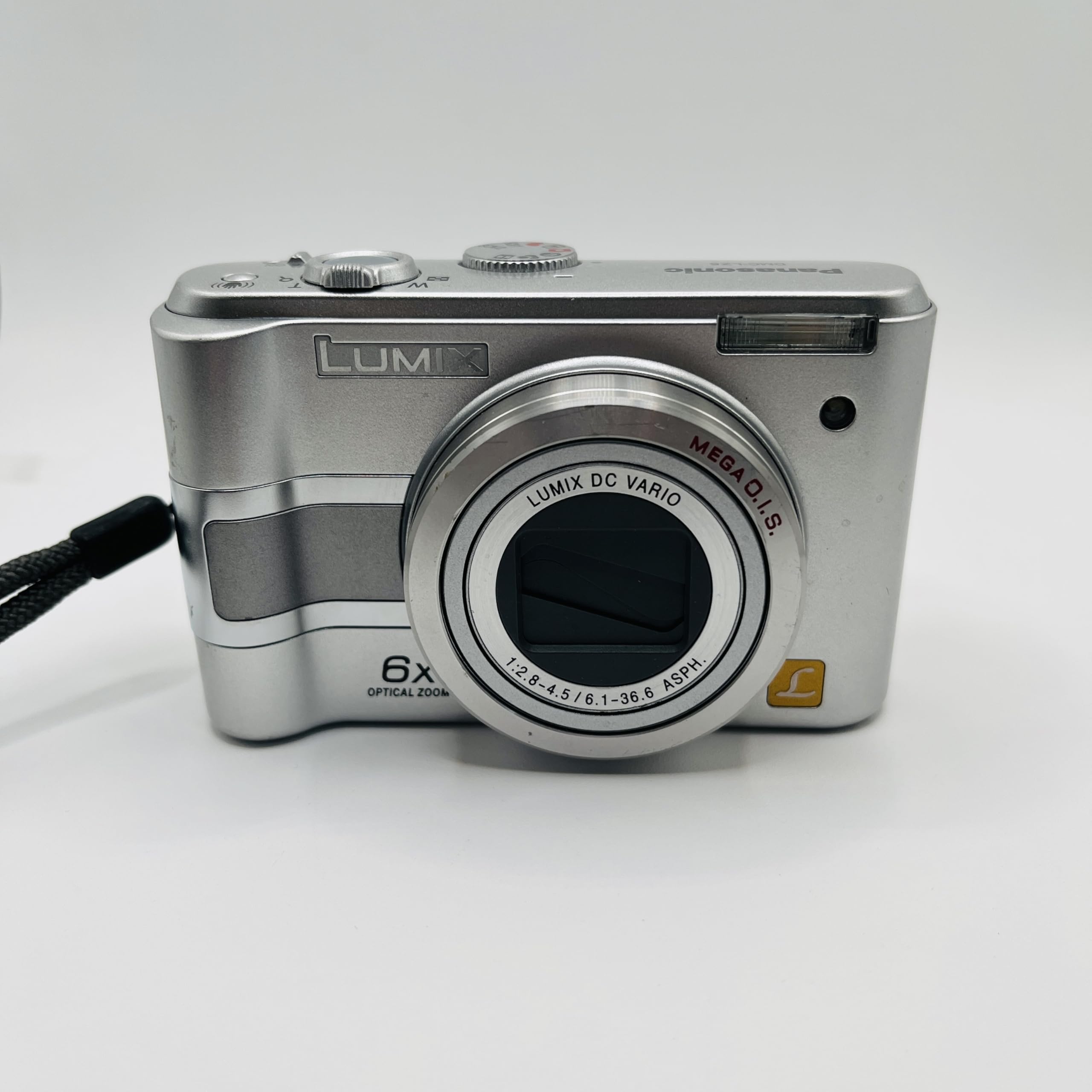 【メーカー名】パナソニック(Panasonic)【メーカー型番】【ブランド名】パナソニック(Panasonic)【商品説明】パナソニック デジタルカメラ LUMIX DMC-LZ5-S シルバー・画像はイメージ写真ですので付属品など画像の通りではないこともございます。　付属品については商品タイトルに記載がない場合がありますので、　ご不明な場合はメッセージにてお問い合わせください。・当店ではレコード盤には商品タイトルに［レコード］と表記しております。　表記がない物はすべてCDですのでご注意ください。・当店では初期不良に限り、商品到着から7日間は返品を 受付けております。　お問い合わせ・メールにて不具合詳細をご連絡ください。・他モールとの併売品の為、完売の際はキャンセルご連絡させて頂きます。・中古品の商品タイトルに「限定」「初回」「保証」「DLコード」などの表記がありましても、　特典・付属品・帯・保証等は付いておりません。・電子辞書、コンパクトオーディオプレーヤー等のイヤホンは写真にありましても　衛生上、基本お付けしておりません。※未使用品は除く・品名に【import】【輸入】【北米】【海外】等の国内商品でないと把握できる表記商品について　国内のDVDプレイヤー、ゲーム機で稼働しない場合がございます。予めご了承の上、購入ください。・掲載と付属品が異なる場合は確認のご連絡をさせて頂きます。ご注文からお届けまで1、ご注文⇒ご注文は24時間受け付けております。2、注文確認⇒ご注文後、当店から注文確認メールを送信します。3、お届けまで3〜10営業日程度とお考えください。4、入金確認⇒前払い決済をご選択の場合、ご入金確認後、配送手配を致します。5、出荷⇒配送準備が整い次第、出荷致します。配送業者、追跡番号等の詳細をメール送信致します。6、到着⇒出荷後、1〜3日後に商品が到着します。　※離島、北海道、九州、沖縄は遅れる場合がございます。予めご了承下さい。・お電話でのお問合せは少人数で運営の為受け付けておりませんので、お問い合わせ・メールにてお願い致します。★お客様都合によるご注文後のキャンセル・返品は　お受けしておりませんのでご了承ください。