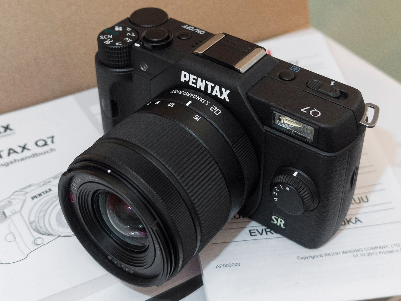 【中古】【非常に良い】PENTAX ミラーレス一眼 Q7 ズームレンズキット [標準ズーム 02 STANDARD ZOOM] ..