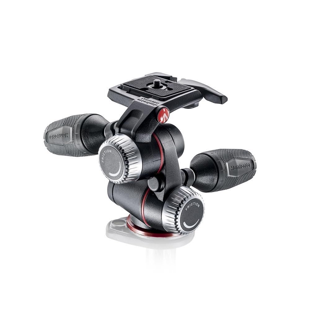 【メーカー名】ヴァイテックイメージング【メーカー型番】【ブランド名】マンフロット(Manfrotto)【商品説明】マンフロット(Manfrotto) 3ウェイ雲台 XPRO3ウェイ雲台 クイックリリースプレート付属 最大耐荷重 UNI/PdR 105:2021/12 kg 自重1kg コンパクトに持ち運べるリトラクタブルレバー フリクションコントロール アルミニウム MHXPRO-3W・画像はイメージ写真ですので付属品など画像の通りではないこともございます。　付属品については商品タイトルに記載がない場合がありますので、　ご不明な場合はメッセージにてお問い合わせください。・当店ではレコード盤には商品タイトルに［レコード］と表記しております。　表記がない物はすべてCDですのでご注意ください。・当店では初期不良に限り、商品到着から7日間は返品を 受付けております。　お問い合わせ・メールにて不具合詳細をご連絡ください。・他モールとの併売品の為、完売の際はキャンセルご連絡させて頂きます。・中古品の商品タイトルに「限定」「初回」「保証」「DLコード」などの表記がありましても、　特典・付属品・帯・保証等は付いておりません。・電子辞書、コンパクトオーディオプレーヤー等のイヤホンは写真にありましても　衛生上、基本お付けしておりません。※未使用品は除く・品名に【import】【輸入】【北米】【海外】等の国内商品でないと把握できる表記商品について　国内のDVDプレイヤー、ゲーム機で稼働しない場合がございます。予めご了承の上、購入ください。・掲載と付属品が異なる場合は確認のご連絡をさせて頂きます。ご注文からお届けまで1、ご注文⇒ご注文は24時間受け付けております。2、注文確認⇒ご注文後、当店から注文確認メールを送信します。3、お届けまで3〜10営業日程度とお考えください。4、入金確認⇒前払い決済をご選択の場合、ご入金確認後、配送手配を致します。5、出荷⇒配送準備が整い次第、出荷致します。配送業者、追跡番号等の詳細をメール送信致します。6、到着⇒出荷後、1〜3日後に商品が到着します。　※離島、北海道、九州、沖縄は遅れる場合がございます。予めご了承下さい。・お電話でのお問合せは少人数で運営の為受け付けておりませんので、お問い合わせ・メールにてお願い致します。★お客様都合によるご注文後のキャンセル・返品は　お受けしておりませんのでご了承ください。