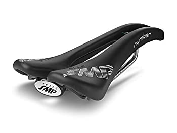 【中古】【非常に良い】SELLE SMP(セラ SMP) NYMBER(ニンバー) サドル ブラック【メーカー名】SELLE SMP(セラ SMP)【メーカー型番】SMP1808【ブランド名】SELLE SMP(セラ SMP)【商品説明】SELLE SMP(セラ SMP) NYMBER(ニンバー) サドル ブラック当店では初期不良に限り、商品到着から7日間は返品を 受付けております。他モールとの併売品の為、完売の際はご連絡致しますのでご了承ください。中古品の商品タイトルに「限定」「初回」「保証」などの表記がありましても、特典・付属品・保証等は付いておりません。品名に【import】【輸入】【北米】【海外】等の国内商品でないと把握できる表記商品について国内のDVDプレイヤー、ゲーム機で稼働しない場合がございます。予めご了承の上、購入ください。掲載と付属品が異なる場合は確認のご連絡をさせていただきます。ご注文からお届けまで1、ご注文⇒ご注文は24時間受け付けております。2、注文確認⇒ご注文後、当店から注文確認メールを送信します。3、お届けまで3〜10営業日程度とお考えください。4、入金確認⇒前払い決済をご選択の場合、ご入金確認後、配送手配を致します。5、出荷⇒配送準備が整い次第、出荷致します。配送業者、追跡番号等の詳細をメール送信致します。6、到着⇒出荷後、1〜3日後に商品が到着します。　※離島、北海道、九州、沖縄は遅れる場合がございます。予めご了承下さい。お電話でのお問合せは少人数で運営の為受け付けておりませんので、メールにてお問合せお願い致します。営業時間　月〜金　11:00〜17:00お客様都合によるご注文後のキャンセル・返品はお受けしておりませんのでご了承ください。ご来店ありがとうございます。