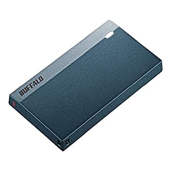 【中古】【非常に良い】BUFFALO USB3．2(Gen1) 超小型ポータブルSSD(480GB) モスブルー SSD-PSM480U3-MB【メーカー名】BUFFALO【メーカー型番】【ブランド名】バッファロー【商品説明】BUFFALO USB3．2(Gen1) 超小型ポータブルSSD(480GB) モスブルー SSD-PSM480U3-MB当店では初期不良に限り、商品到着から7日間は返品を 受付けております。他モールとの併売品の為、完売の際はご連絡致しますのでご了承ください。中古品の商品タイトルに「限定」「初回」「保証」などの表記がありましても、特典・付属品・保証等は付いておりません。品名に【import】【輸入】【北米】【海外】等の国内商品でないと把握できる表記商品について国内のDVDプレイヤー、ゲーム機で稼働しない場合がございます。予めご了承の上、購入ください。掲載と付属品が異なる場合は確認のご連絡をさせていただきます。ご注文からお届けまで1、ご注文⇒ご注文は24時間受け付けております。2、注文確認⇒ご注文後、当店から注文確認メールを送信します。3、お届けまで3〜10営業日程度とお考えください。4、入金確認⇒前払い決済をご選択の場合、ご入金確認後、配送手配を致します。5、出荷⇒配送準備が整い次第、出荷致します。配送業者、追跡番号等の詳細をメール送信致します。6、到着⇒出荷後、1〜3日後に商品が到着します。　※離島、北海道、九州、沖縄は遅れる場合がございます。予めご了承下さい。お電話でのお問合せは少人数で運営の為受け付けておりませんので、メールにてお問合せお願い致します。営業時間　月〜金　11:00〜17:00お客様都合によるご注文後のキャンセル・返品はお受けしておりませんのでご了承ください。ご来店ありがとうございます。