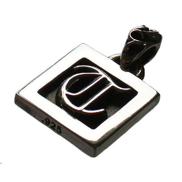クロムハーツ フレームド レターブロック " T " ペンダントネックレス