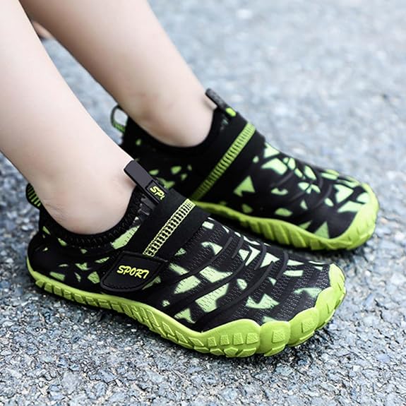 ウォーターシューズ 子供 女の子 男の子 おしゃれ 滑り止め 抗菌衛生 マリンシューズ スリッポン かわいい 通気 無地 歩き やすい ビーチサンダル 水陸両用 キッズサンダル ジュニア アウトドア 水遊び ビーチ 海 川 19.5cm-24.0cm