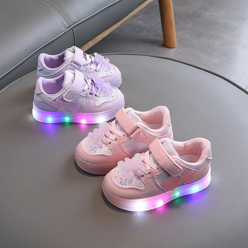 Rakuten - スニーカー キッズ 女の子 光る靴 おしゃれ 通気 運動靴 マジックテープ 軽量 子供靴 シンプル かわいい 光る ガールズシューズ 滑り止め 柔軟 幅広 キッズ スニーカー 歩き やすい 履きやすい 通園 通学 アウトドア 13.5cm-18.0cm