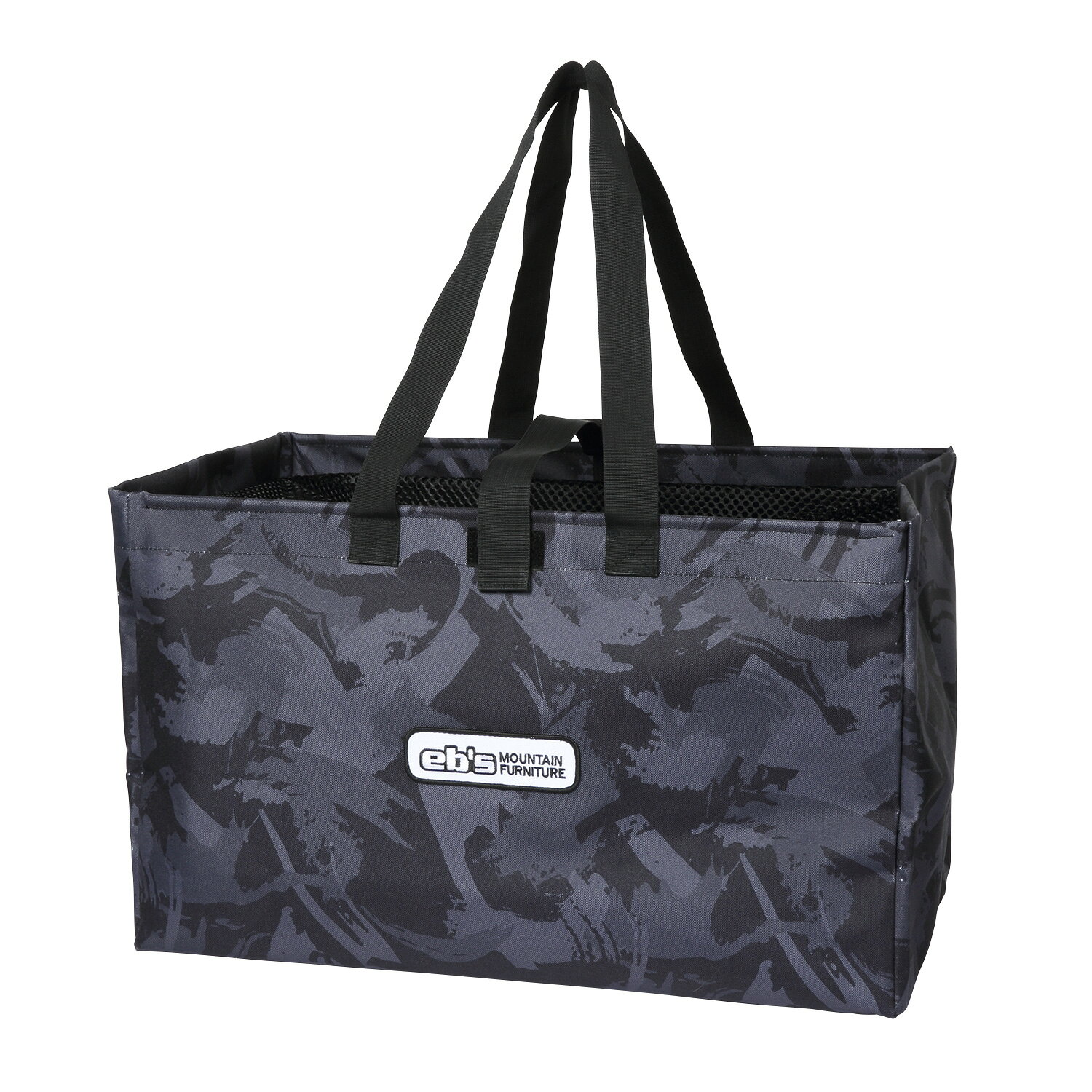 駐車場から更衣場所まで、ブーツやウェアを一度にまとめて運びたい方へ。eb's「CARGO BAG」は、ブーツやウェアをまとめやすい59Lの大容量トートバッグです。口元を広く使える横長のトート形状で収納物を上から確認しやすく、細かな仕切りへ一つずつ収めるより、かさのある雪山道具を素早く出し入れしたい場面に向いています。 「CARGO BAG」の主な仕様は、容量59L、外寸W57×H35×D30cm、大きく開く上部、長い持ち手、自立しやすい箱型形状。59Lの容量と横幅57cmの開口は、ブーツや折り畳んだウェア、グローブなど形の異なる道具をまとめる際に便利です。箱型の底面は床へ置いたときに荷物を整理しやすく、長い持ち手は荷物の量に応じて手持ちと肩掛けを使い分ける助けになります。 車でゲレンデへ向かう日、宿泊先へ道具を移す日、濡れた装備を自宅までまとめて持ち帰る日など、短距離の運搬で力を発揮します。細分化した専用収納ではないため、自分の道具量に合わせてパッキング順を変えやすいのが特徴。乾いた着替えは袋で分けるなど、濡れ物と混ざらない工夫をするとより使いやすくなります。 「CARGO BAG」の本商品のカラーはBRUSH。アウトドアを連想させる柄で、無地とは異なる表情を楽しめる一品です。外寸はW57×H35×D30cmです。購入前にブーツサイズやウェアの量だけでなく、車の荷室、ロッカー、自宅の収納場所へ収まるかも確認してください。容量は目安であり、収納できる点数は道具の形や入れ方で変わります。 「CARGO BAG」の使用後は内部に残った雪や水分を拭き取り、口を開けた状態で陰干ししてください。濡れたブーツやウェアを長時間入れたままにすると、臭いや生地の傷みにつながります。持ち手や底面へ負担が集中する詰め方を避け、重い物は底へ寄せて安定させてください。 ご購入前に必ずご確認ください 当店の商品ページをご覧いただき、誠にありがとうございます。 安心してお買い物いただくため、ご注文前に下記内容を必ずご確認ください。 ■ 商品画像・カラー・仕様について 本商品は、商品画像・商品説明・メーカー資料・カタログ画像等に基づいて販売しております。 撮影環境やご使用のモニター設定により、実際の商品と色味・質感が異なって見える場合がございます。 また、メーカー都合により、掲載画像と実際にお届けする商品で、デザイン・カラー・仕様・ロゴ位置等が一部変更となる場合がございます。 これらはメーカー正規仕様の範囲内となり、使用に支障のないものについては不良品には該当いたしません。 ■ 在庫について 当店では、実店舗と通販在庫を共有しております。 在庫管理には十分注意しておりますが、ご購入のタイミングによっては売り切れとなる場合がございます。 万が一、在庫切れとなった場合は、代替商品のご提案、またはキャンセルのご連絡をさせていただきます。 ■ 海外ブランド製品について 海外ブランド製品は、製造工程や検品基準の違いにより、軽微な塗装ムラ・表面の点・微細な凹凸・小さな擦れ等が見られる場合がございます。 これらはメーカー基準内の仕様であり、通常使用に支障がないものについては不良品には該当いたしません。 ■ 価格について メーカー希望小売価格は、メーカーサイト・メーカー資料等に基づいて掲載しています。 ■ 展示品・アウトレット・特価商品について 当店では、メーカー希望小売価格より20％以上割引されている商品を「特価商品」として販売しております。 特価商品には、実店舗でのディスプレイ商品、旧モデル、型落ち商品、長期保管品、展示品等が含まれる場合がございます。 そのため、化粧箱や商品本体にキズ・擦れ・汚れ等が見られる場合がございます。 あらかじめ商品の特性をご理解いただいたうえでご注文ください。 ■ 加工作業について WAX加工やバインディング取付け作業を行う場合、作業工程上、専用バイスで商品を固定することがございます。 その際、商品表面に軽微なキズや跡が付く場合がございますが、使用に支障のないものについては不良品には該当いたしません。 ■ 返品・キャンセル・交換について ご注文確定後のキャンセル、内容変更、交換はお受けできません。 「イメージと違う」「サイズが合わない」「色味が思っていたものと違う」「デザインが異なるように感じる」「注文を間違えた」等、お客様都合による返品・交換はお受けしておりません。 商品不良・誤配送を除き、返品・交換はお受けできません。 特価商品、アウトレット商品、展示品、加工済み商品につきましても、お客様都合による返品・交換はお受けできません。 上記内容をご確認・ご了承のうえ、ご注文をお願いいたします。
