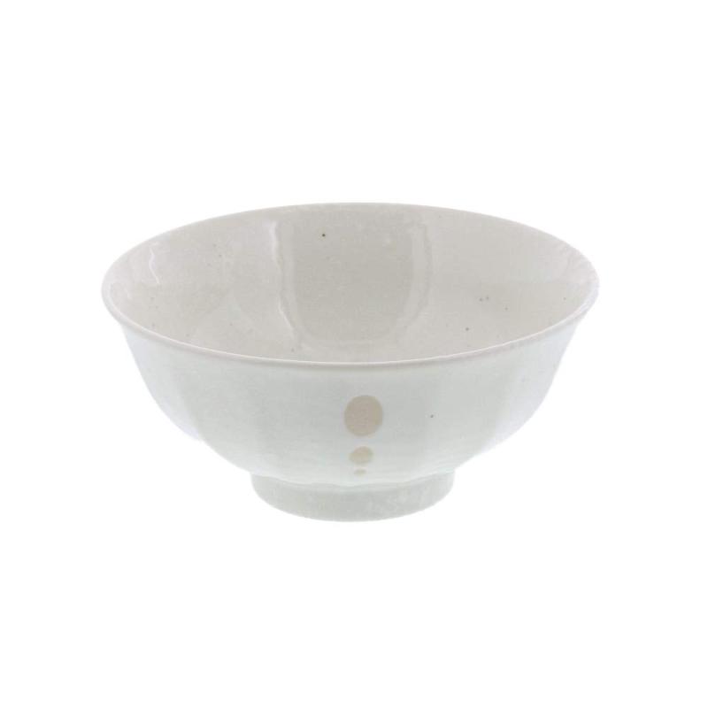 和食器 水玉 茶漬け茶碗テーブルウェアイーストのオススメ商品です。 大人気のドットモノトーンシリーズのお茶漬け茶碗です。お茶漬けに最適な大きめのご飯茶碗。少し反ったかたちがご飯をかきこみやすく、持ちやすいのがポイントお茶漬け以外にも、とろろご飯、卵かけご飯、炊き込みご飯などの盛り付けにもぴったり。食べざかりのお子さんやお父さん用のお茶わんにもお使いいただけます。おしゃれなモノトーンの色合いと、さりげない水玉のワンポイントが愛嬌たっぷり。とても可愛いので思わずシリーズで揃えたくなっちゃいますよサイズ／口径14×高さ6.2cm サイズは全て外寸になります。　重さ／約260g（商品により誤差があります）　容量／約430cc素材／磁器　質感／つややか（ラップは付きません）　生産地／日本（美濃焼）　電子レンジ、食器洗い機使用可　オーブン（直火）不可