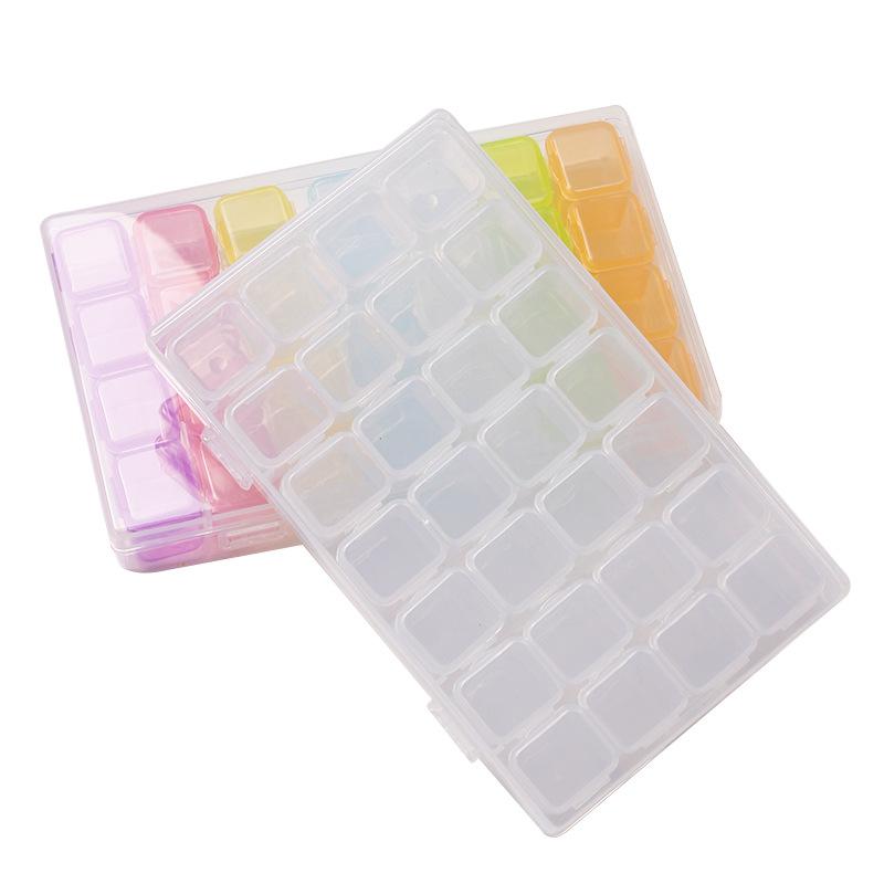 収納ケース ネイルパーツ用 28マス 仕切り付き プラスチック 蓋付き クリア 透明 半透明 整理ボックス デコパーツ ネイル用品 ビーズ 収納小物 小分けケース 卓上収納 持ち運び 小型 コンパクト ミニサイズ 雑貨 道具箱 工芸品 多用途 整理整頓
