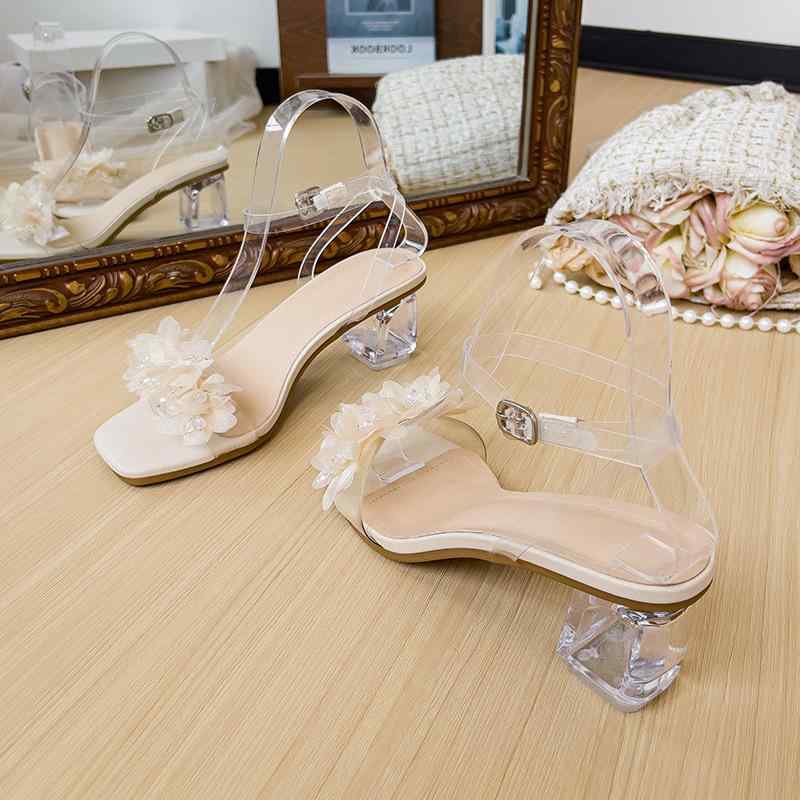 サンダル レディース 大きいサイズ 40 43 クリアヒール 透明感 水晶 チャンキーヒール 美脚 ハイヒール つっかけ 歩きやすい 安定感 快適 おしゃれ 上品 フェミニン かわいい お出かけ用 普段使い デート用 オフィス用 パーティー用 発表会用