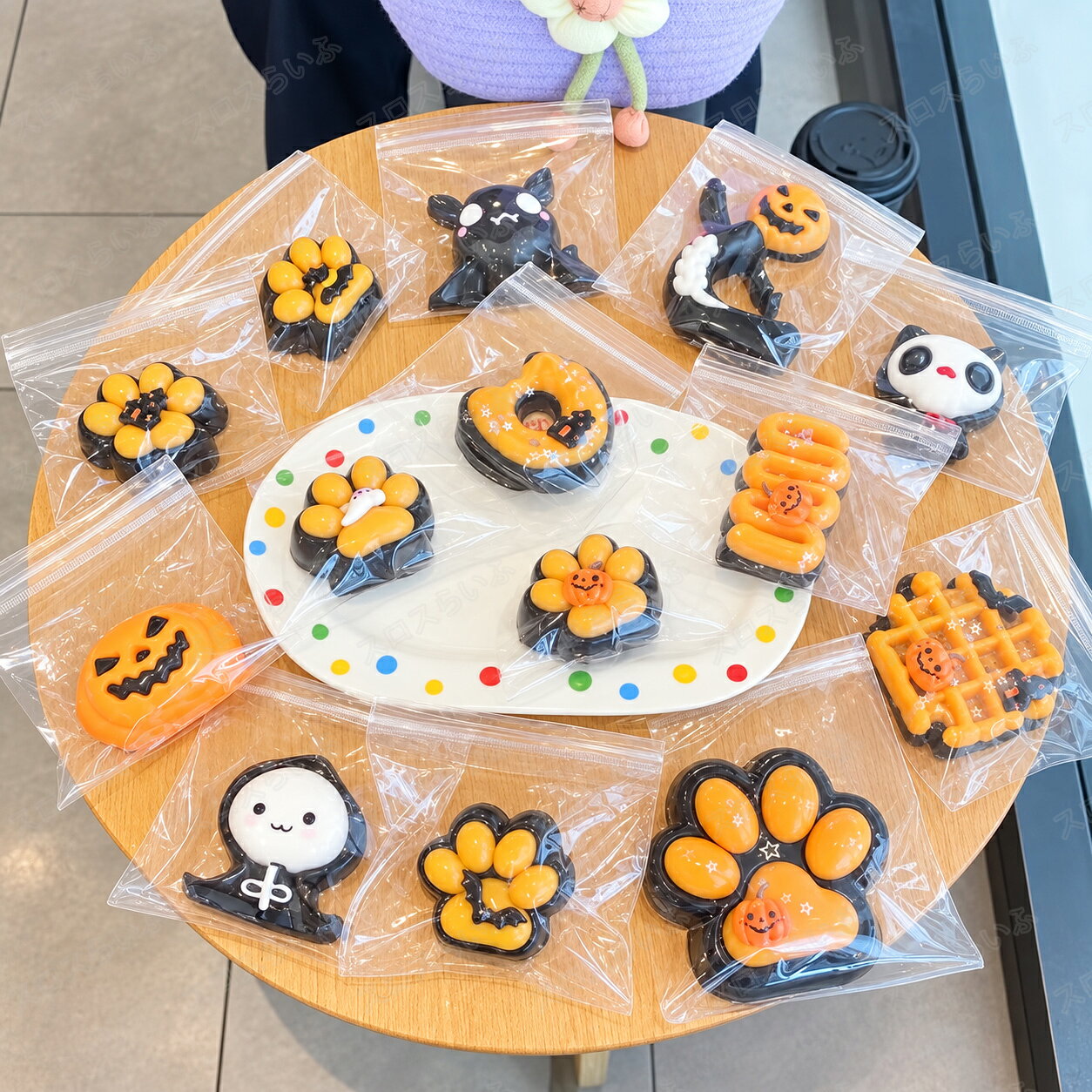 【1/2/4枚セット】ハロウィン スクイーズ 詰め合わせ くじ引き 水感 12種類 ストレス解消 ぷにぷに触感 クイーズおもちゃ もちもち 癒し 減圧 握る かぼちゃ おばけ 黒猫 リアル ベーカリー ブレッド 低反発 触感いい 人気 可愛い 減圧グッズ ソフト感覚 弾力性抜群 女の子 sloth-l-10001837 スロスらいふ サンプル画像3