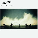 Slowtide Wave Warrior Beach Towel ST1064 プロスケートボーダー兼フォトグラファーである Arto Saari の写真がプリントされたSLOWTIDEのタオル。 夏用のタオルケットやソファーカバーとしてもオススメな、肌触りの良いオシャレな大判タオルです センター部にループが付いてるので壁にかけたり木に引っ掛けて乾かすことも出来ます。 サイズ 34 inch (86.36cm) x 62 inch (157.48cm) 素材 コットン 100％ その他のビーチタオルのグッズアイテムはココ ※メーカー希望小売価格はメーカーカタログに基づいて掲載しています【SLOWTIDE】 ハワイとカリフォルニアのビーチカルチャーにインスピレーションを受け、Kyle Spencer、Wylie Von Tempski、Dario Phillipsの3人が立ち上げたビーチタオルブランド「SLOWTIDE」。 各業界のクリエイティブとして経験を持つ彼らが、カスタム染色、ペイント、デザイン、アーティスト、フォトグラファーとのコラボをメインに、サーフメディアの「WHAT YOUTH」や、「ALOHA BEACH CLUB」「GENERAL ADMISSION 」といったショップとパートナーを組み、あらゆるライフスタイルに向けた高品質タオルを提案している。