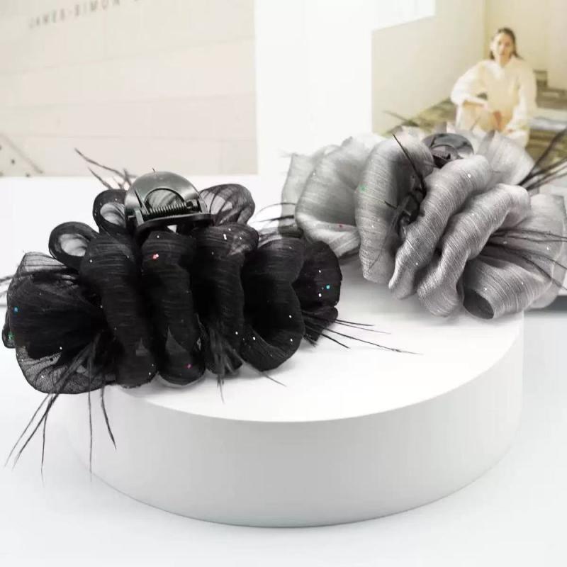 Rakuten - ヘアクリップ 女性用 春夏 アップヘア用 大型 蝶結び リボン レース チュール バレエ風 高級感 かわいい ガーリー 髪飾り 日常使い フェ