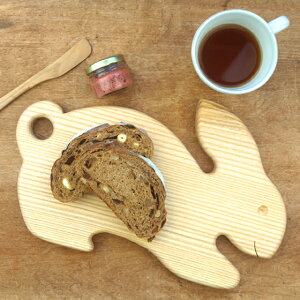 ドイツ製 アニマルシェイプ 木製 カッティングボード 【まな板 トレー キッチン 雑貨 かわいい パン おしゃれ ナチュラル パーティー】