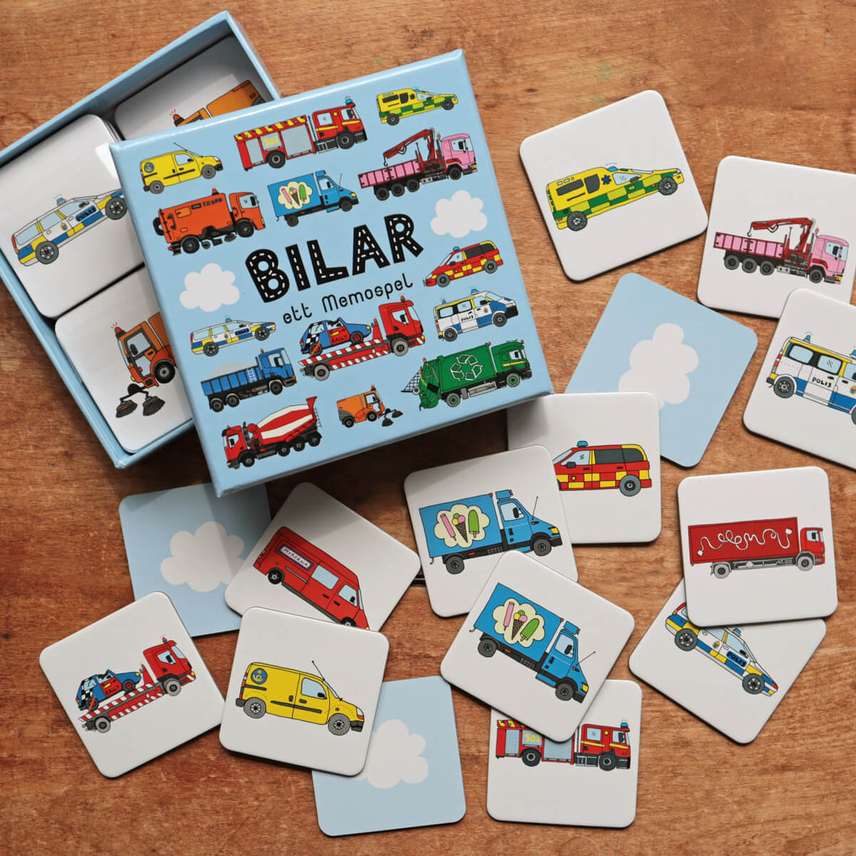 スウェーデン製 はたらく車 メモリーカードゲーム 【メモリーゲーム カードゲーム 幼児 神経衰弱 北欧 かわいい 絵合わせ 子供 車 乗り物】 【メール便対象品】