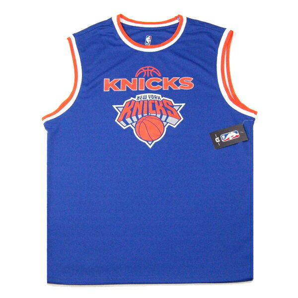 UNK(アンク)のタンクトップになります。 NBA NEW YORK KNICKS ニューヨーク・ニックス 今回のUS買い付けで、現地直接買付けならではの1枚が入荷しました☆NBA正規ライセンスホルダーのストリートブランド、UNKの一品☆大手のスポーツブランドにはない、ストリート流儀にアレンジされたデザイン性が魅力♪2000年代へトレンドがうつる中、完全復活のゲームジャージ☆半切りのバスケットボールと、チームロゴのみのシンプルなデザイン☆背番号や選手名が入らないことで、制約をうけずコーディネートの幅が広がります♪メッシュ地のボディーにプリントのみのスタンダードな作り☆日本国内での流通は極わずかなため、自分だけの1枚として愛着を持ってお使い頂けると思います☆ ■素材 100% POLYESTER サイズ 着丈 身幅 M 72.0cm 52.0cm INFOMATION ■問い合わせ先・榊(さかき)まで slyder@sunny.ocn.ne.jp 04-7162-0132 ■US買付期間中は約1週間、発送が行えません。 ※定休日のご確認をお願いします。