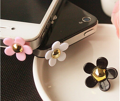 【 送料無料 / メール便 】 iPhone イヤホンジャック カバー アクセサリー デイジーフラワー 花柄 iPad iPod 大人 かわいい 人気 iPhone ケース アイホン アイフォン アイフォン ケース iPhoneケース スマホケース スマートフォン カバー 未発売 特典 即納