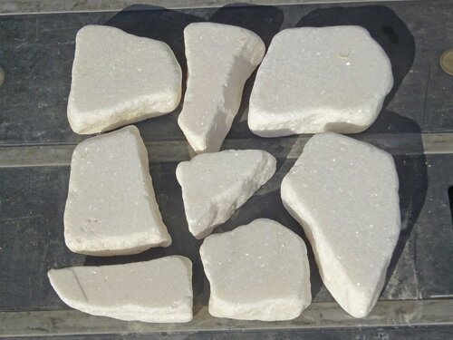 【送料無料】白石大理石【重さ20キロセット】 お庭のアプローチなどに最適♪ご自身でのお庭造りを応援し..