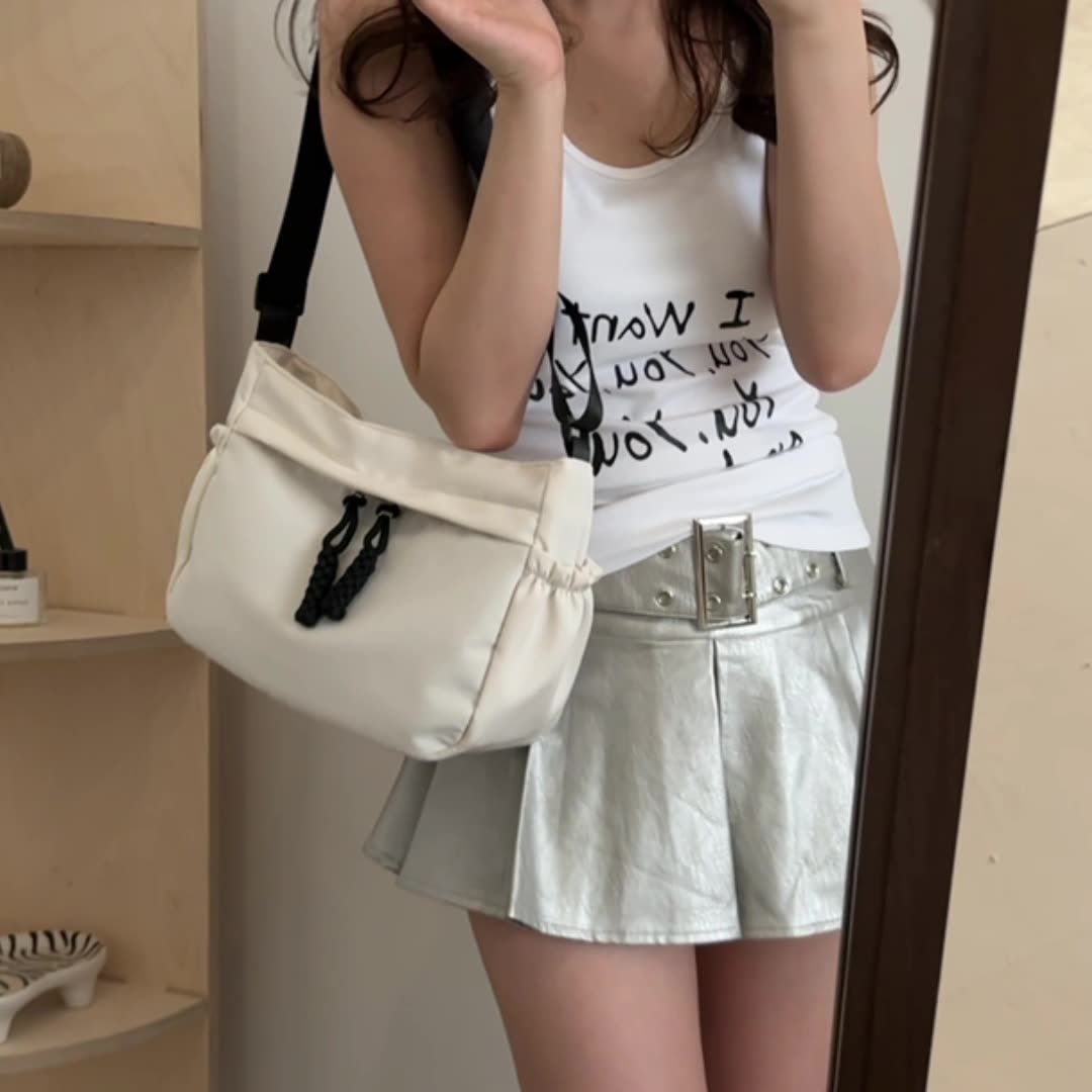 【全品P10倍アップ！マラソン限定】トートバッグ 人気 大容量 ショルダーバッグ 通勤使いやすい おしゃれ 帆布製 耐久性 お出かけポッケト付き レディース バッグ ワーク 学校 旅行用 シンプルスタイル