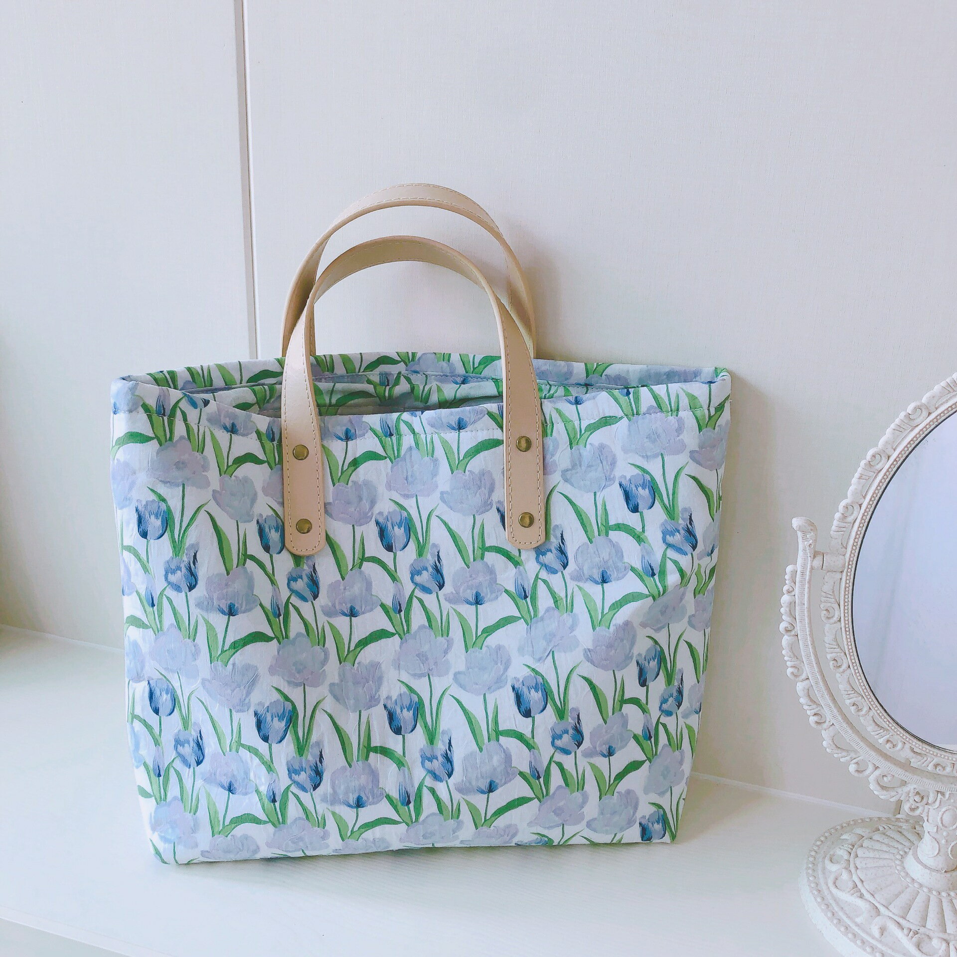 【18日迄！全品10％OFF】トートバッグ 使いやすい 温婉 法式 スウィート デザイン 印花 コットン 厚手 人気 ポケット 耐久性 小型 おしゃれ マルチカラー レディース お出かけ 用途 雑貨収納