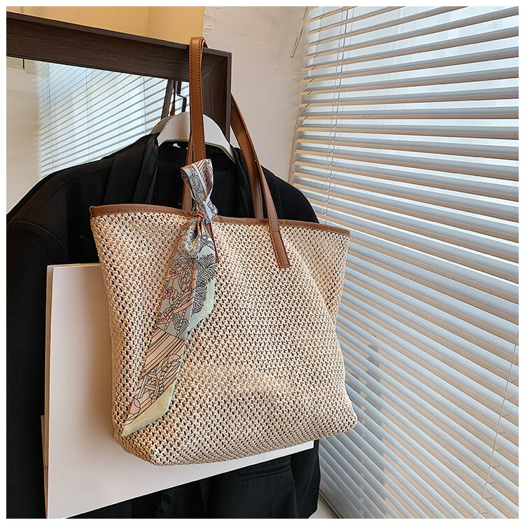 【最大22％OFFクーポン有】人気沸騰 カジュアル 2025年の新しいスタイル 裏地付き スクエアバッグ ハンドバッグ 高品質 ファッション おしゃれ トレンド 通学バッグ