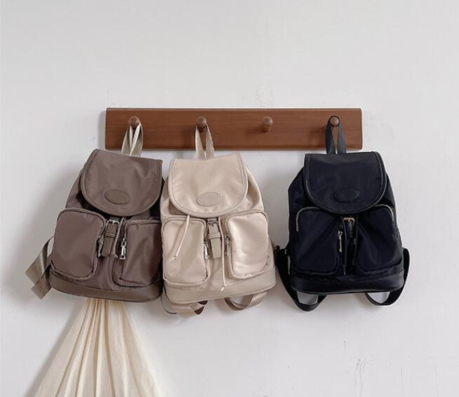 2025リュック 大容量バッグ 3色 ブラック ベージュ ブラウン 軽量 多機能 おしゃれ 旅行や日常に便利