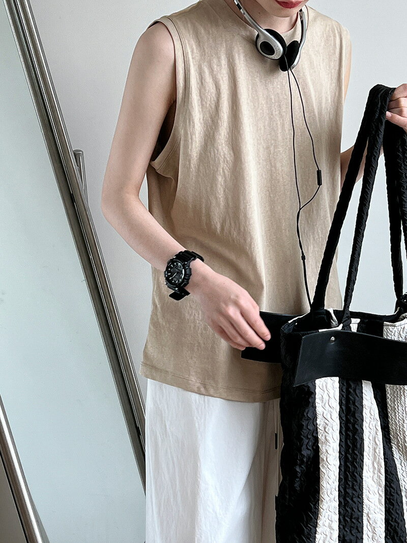 【最大21％OFF夏セールまとめクーポン有】無地 無袖 背心 トップス レディース 夏用 薄手 涼感 赤色 シンプル 極簡 2609