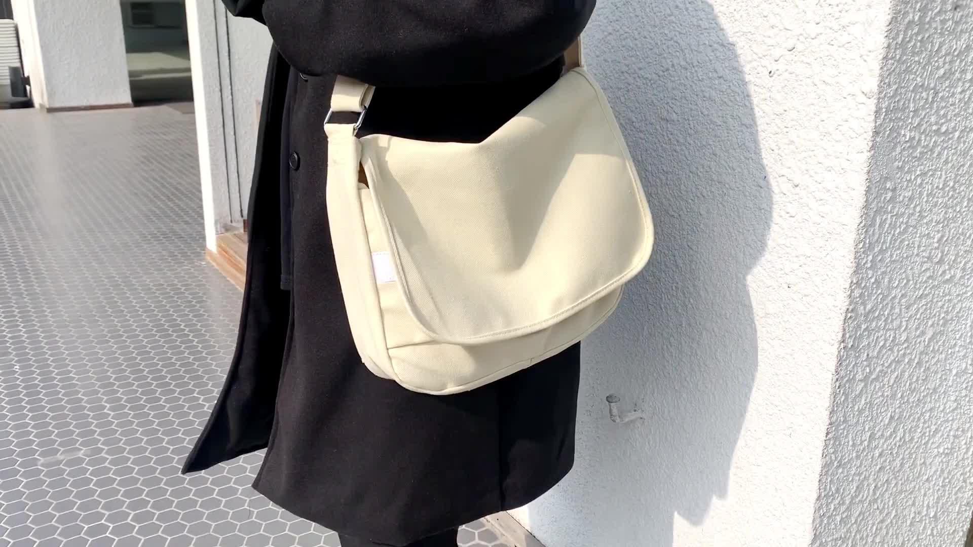 楽天スマートショップSS値引き＆最大2000円まとめクーポン！ショルダーバッグ 男女兼用 帆布 大容量 メッセンジャーバッグ 工装スタイル シンプルデザイン