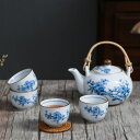 【最大2000円OFFクーポン有】茶器セット 手描き 青花釉下彩 竹梅モチーフ 高温焼成 提梁壺 一壺四杯 家庭用