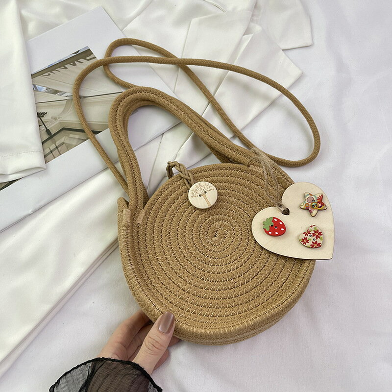 【最大2000円まとめクーポン利用可】草編 バッグ 夏用 小型 斜め掛け 手提げ 編み込み カバン 丸型 ビーチ用 サマー トレンド お洒落 レディース