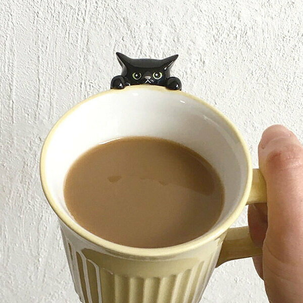 にらめっこ猫マグ 黒猫