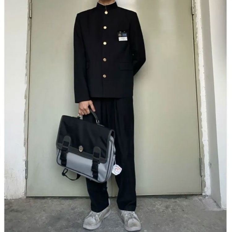 Smart+の学生服 上下セット 制服 学ラン 男子 詰襟 ラウンド襟 上着 ズボン 2点セット メンズ ジュニア ボーイズ スクール ジャケット スラックス ウエストゴム 高校生 中学生 通学 学生服 丸洗い 入学式 卒業式 コスプレ衣装 仮装 黒｜アングル3