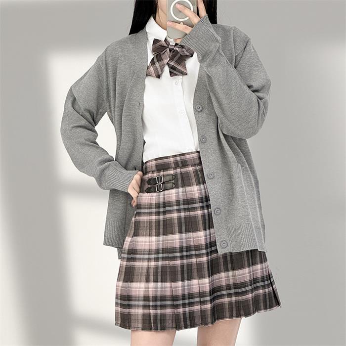 樂天商城 - カーディガン レディース 事務服 オフィス Vネック カーディガン ニットカーデ 無地 ショート丈 ゆったり 薄手 スーツインナー 体型カバー 中学生 オフィス 会社 大人 学生 女子高校生 ベーシック シンプル カジュアル グレー ブラック
