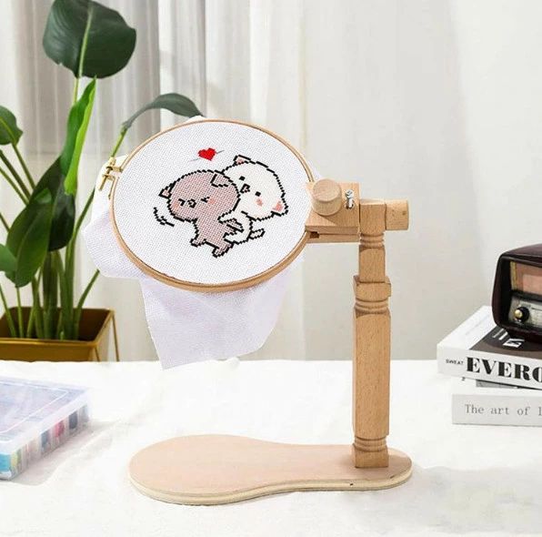 樂天商城 - 回転刺繍フープスタンド 木製刺繍フレームスタンド 刺繍フレーム 調整可能 木製スタンディングタイプ刺繍台（刺繍枠+刺繍台）