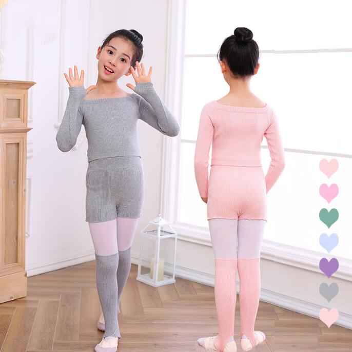 Smart＋ ITEM INFORMATION 【商品詳細】 2点セット：トップス＋パンツ 3点セット：トップス＋パンツ＋ハイソックス 至急ご利用頂く場合は事前にメールでご連絡お願いします お値打ち価格とサイズ展開でご用意しました！~ 高級感溢れる手触りの素晴らしい子供用のレオタードです 可愛いシルエット　伸縮性抜群　キレイめはもちろん着心地もよろしい 学園祭　文化祭　レッスン練習着　発表会　イベント　写真撮影　舞台パフォーマンス　多用途 ■サイズ 120　着丈24　袖丈44　身長105-115　体重12-17kg 130　着丈26　袖丈46　身長115-125　体重17-22kg 140　着丈28　袖丈48　身長125-135　体重22-27kg 150　着丈30　袖丈50　身長135-145　体重27-33kg 160　着丈32　袖丈52　身長145-155　体重33-40kg 170　着丈34　袖丈54　身長155-165　体重40-47kg ■色 7色 ■素材 ポリエステル　コットン ■注意点※ お取り扱い方法： 手洗いおすすめ致します（40℃を限度） 塩素系及び酸素系の漂白剤の使用禁止　 日陰のつり干しが良い アイロン仕上げ可 洗濯機可 注意事項： ※サイズは平置き手採寸サイズとなります。素人が図る為若干の誤差は御座いますが、ご理解の程宜しくお願い致します。 ※製造中により、商品において色や柄、縫製など多少のほつれ等が生じる場合がございます。神経質の方はご購入をお控え下さい ※モデルに使用している小物、アクセサリ等は商品内容に含まれません。在庫管理や発送上の状況により商品がシワになる場合が御座いますので、予めご了承下さい。 ※商品の在庫状況は更新するように努力しておりますが、在庫切れの際はご理解をいただきますようお願いいたします。 安心保障： 注意書き：画面によって色合いが異なってみえる場合が御座います 不良品の場合、弊社負担で交換~返品対応いたします 一週間以内サイズ~色交換可能（送料生じることがあります） お客様都合より返品受付できない場合がございます（ドレスや舞台衣装、原則として交換可能、返品不可） イメージ違いより返品受付できない場合がございます メーカー希望小売価格はメーカーカタログに基づいて掲載していますITEM INFORMATION 【商品詳細】 【商品詳細】 2点セット：トップス＋パンツ 3点セット：トップス＋パンツ＋ハイソックス 至急ご利用頂く場合は事前にメールでご連絡お願いします お値打ち価格とサイズ展開でご用意しました！~ 高級感溢れる手触りの素晴らしい子供用のレオタードです 可愛いシルエット　伸縮性抜群　キレイめはもちろん着心地もよろしい 学園祭　文化祭　レッスン練習着　発表会　イベント　写真撮影　舞台パフォーマンス　多用途 ■サイズ 120　着丈24　袖丈44　身長105-115　体重12-17kg 130　着丈26　袖丈46　身長115-125　体重17-22kg 140　着丈28　袖丈48　身長125-135　体重22-27kg 150　着丈30　袖丈50　身長135-145　体重27-33kg 160　着丈32　袖丈52　身長145-155　体重33-40kg 170　着丈34　袖丈54　身長155-165　体重40-47kg ■色 7色 ■素材 ポリエステル　コットン ■注意点※ お取り扱い方法： 手洗いおすすめ致します（40℃を限度） 塩素系及び酸素系の漂白剤の使用禁止　 日陰のつり干しが良い アイロン仕上げ可 洗濯機可 注意事項： ※サイズは平置き手採寸サイズとなります。素人が図る為若干の誤差は御座いますが、ご理解の程宜しくお願い致します。 ※製造中により、商品において色や柄、縫製など多少のほつれ等が生じる場合がございます。神経質の方はご購入をお控え下さい ※モデルに使用している小物、アクセサリ等は商品内容に含まれません。在庫管理や発送上の状況により商品がシワになる場合が御座いますので、予めご了承下さい。 ※商品の在庫状況は更新するように努力しておりますが、在庫切れの際はご理解をいただきますようお願いいたします。 安心保障： 不良品の場合、弊社負担で交換~返品対応いたします 一週間以内サイズ~色交換可能（送料生じることがあります） お客様都合より返品受付できない場合がございます（ドレスや舞台衣装、原則として交換可能、返品不可） イメージ違いよりの返品は受付できない場合がございます