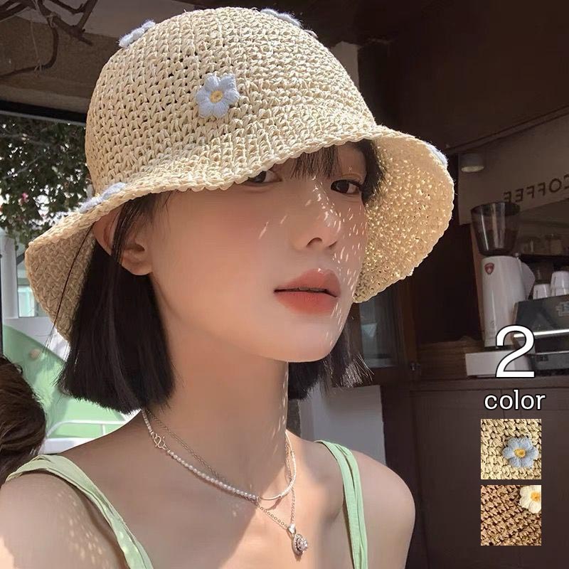 Smart＋ 商品説明 商品内容 ハット*1 素材 ペーパー 生産国 中国 サイズ 頭周り：56-58cm ※平置き採寸になります。実際のサイズとは誤差が出る場合がございますので、参考サイズとしてご覧ください。 注意書き ※商品写真は、できる限り現品を再現するように画像処理などの補正を行っておりますが、ご利用のモニターや環境により差異が生じます。予めご了承ください。 ※生地の特性上、多少ニオイがある場合がございますが、日陰干しで数日干していただくか、あるいは数回ご使用していただく間に、 ニオイは気にならなくなります。 ※上記の数値は、実測によるものです。多少の誤差はご容赦ください。 ※仕様は予告なく変更される場合があります。（ご使用に差し支えない程度） その他 ・ご注文後、5営業日以内に配送手続きをいたします。配送作業完了後、5〜9日程度でのお届けとなります。（詳しい納期情報が商品ページにてご確認ください） メーカー希望小売価格はメーカーカタログに基づいて掲載しています