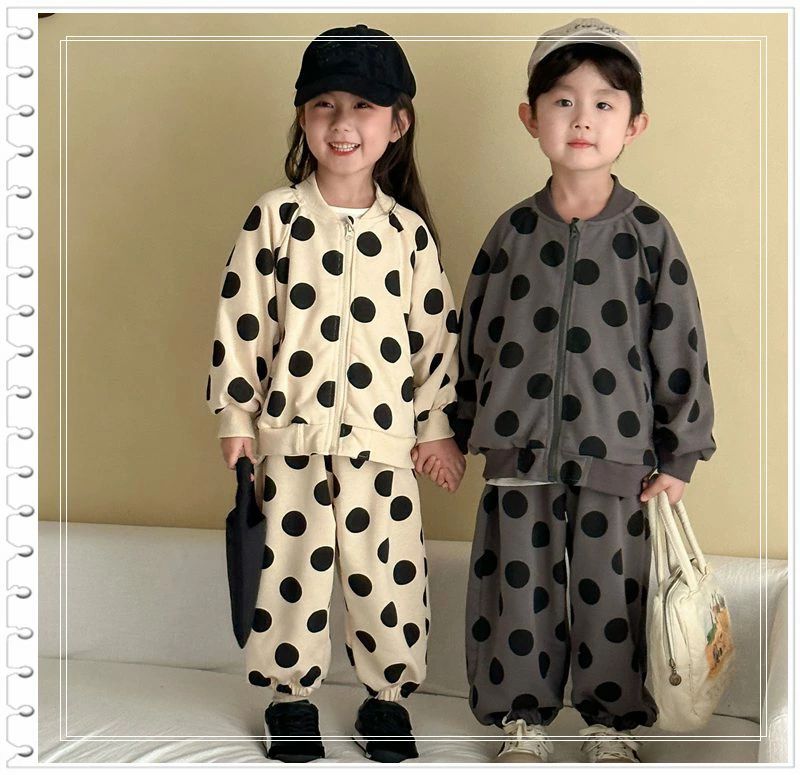 セットアップ男の子 女の子 ジャージ 2点セット 春秋服 上下セット 長袖 スウェッ...