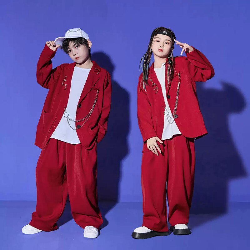 ■サイズ(単位cm)：110　参考身長100-110　体重15-20kg120　参考身長110-120　体重20-25kg130　参考身長120-130　体重25-30kg140　参考身長130-140　体重32-37kg150　参考身長140-150　体重37-45kg160　参考身長150-160　体重45-52kg170　参考身長160-170　体重50-60kg180　参考身長170-180　体重60-70kgモデル:身長138cm 体重29kg 試着140サイズ■素材：綿、その他■カラー：写真色注意事項※生産時期により予告なく仕様が変更される場合がございます。※お使いのモニター設定や撮影時の照明、太陽光の環境により色が異なって見える場合がございます。※商品を平置きにし、メジャーにて手作業による採寸をしております。 2-3cmの誤差が出る場合がございます。カ 長袖 ワイドパンツ ワインレッド 男の子 女の子 hiphop パンツセット チェーン付 ジャケット キッズ セットアップ ダンス衣装 ワインレッド スーツセット ダンス衣装 女の子 男の子 ジャズ セメーカー希望小売価格はメーカーカタログに基づいて掲載しています