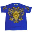 商品名 VERSACE JEANS COUTURE ヴェルサーチ ジーンズ クチュール 型番 72GAH6RB JS061 G25 半袖Tシャツ カラー ブルー×ゴールド 素材 綿　100％ サイズ 単位 - 約 cm 着丈 肩幅 身幅 そで丈 M 70 47.5 54 20.5 L 70.5 51 56 21 XL 74 52 58 23 XXL 74.5 53 60.5 23 ※サイズは、おおよそで平置き採寸になります。多少前後する場合がございます。 製造国 イタリア 付属品 タグ 商品によって写真のものとは異なる場合がございます。 備考 ・平日14時までの注文で当日発送致します！ ・写真はサンプルです。 ※白い生地には 製造工程による汚れや擦れ等ある場合がございますが、不良品ではございません。ご了承くださいませ。 ※モニターの都合等により、掲載写真と実際の色が異なる場合がございます。