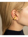 SMELLY（スメリー）so' flat circle earcuff gld【表情のある個性派】フラットな円盤型が耳元で立体的に煌めくイヤカフ。滑らかな曲線美と、角度によって表情が出るデザインが魅力。【SMELLYso'(スメリーソー)】so'とはアイルランド語で贅沢。毎日のスタイリングに溶け込むデザインでありながら、さらに個性を引き出す。身につけるものに敏感になった今の時代に、“永く寄り添ってくれる”をコンセプトとして、SMELLYから誕生したジュエリーライン。少しだけ特別なジュエリーをつけて、少しだけ贅沢な気持ちになるように。ポジティブな日常を送っていただけるようにと願いを込めて。※silver925は、金属アレルギーが出にくく、基本的に錆びにくい素材でシルバーならではの柔らかく上品な艶感が特徴です。汗や皮脂に反応してくすみが生じる場合もございますが、シルバーの風合いとしてお楽しみいただけます。シルバークロス等でお手入れしていただくことで、元どおりの輝きに戻るため、いつまでもその質感をお楽しみ頂けます。※また、GLDカラーの商品は14Kを使用した金メッキを施しております。より長くGLDカラーを楽しんでいただけるようにメッキを通常よりも厚く施しております。※メッキ加工は着用上の摩擦が原因で、剥がれが生じてしまうことがあります。シルバー磨きクロスの使用は、メッキの剥がれを早める原因となりますので、お控えください。※商品画像は、光の当たり具合やパソコンなどの閲覧環境により、実際の色味と異なって見える場合がございます。予めご了承ください。※商品の色味の目安は、商品単体の画像をご参照ください。店舗にてお問い合わせの際は、下記の品番をお申し付け下さい。品番：SM23-2MF014モデル身長：-　着用サイズ：-型番：457070-2M-1 HR6909【採寸】サイズ全長最大幅奥行き-2.3cm0.2cm2.2cm商品のサイズについて【商品詳細】中国素材：SILVER925 金メッキサイズ：-※画面上と実物では多少色具合が異なって見える場合もございます。ご了承ください。商品のカラーについて 【予約商品について】 ※「先行予約販売中」「予約販売中」をご注文の際は予約商品についてをご確認ください。■重要なお知らせ※ 当店では、ギフト配送サービス及びラッピングサービスを行っておりません。ご注文者様とお届け先が違う場合でも、タグ（値札）付「納品書 兼 返品連絡票」同梱の状態でお送り致しますのでご了承ください。 ラッピング・ギフト配送について※ 2点以上ご購入の場合、全ての商品が揃い次第一括でのお届けとなります。お届け予定日の異なる商品をお買い上げの場合はご注意下さい。お急ぎの商品がございましたら分けてご購入いただきますようお願い致します。発送について ※ 買い物カートに入れるだけでは在庫確保されませんのでお早めに購入手続きをしてください。当店では在庫を複数サイトで共有しているため、同時にご注文があった場合、売切れとなってしまう事がございます。お手数ですが、ご注文後に当店からお送りする「ご注文内容の確認メール」をご確認ください。ご注文の確定について ※ Rakuten Fashionの商品ページに記載しているメーカー希望小売価格は、楽天市場「商品価格ナビ」に登録されている価格に準じています。 商品の価格についてSMELLYSMELLYのイヤリング・イヤーカフアクセサリー・腕時計ご注文・お届けについて発送ガイドラッピンググッズ3,980円以上送料無料ご利用ガイド