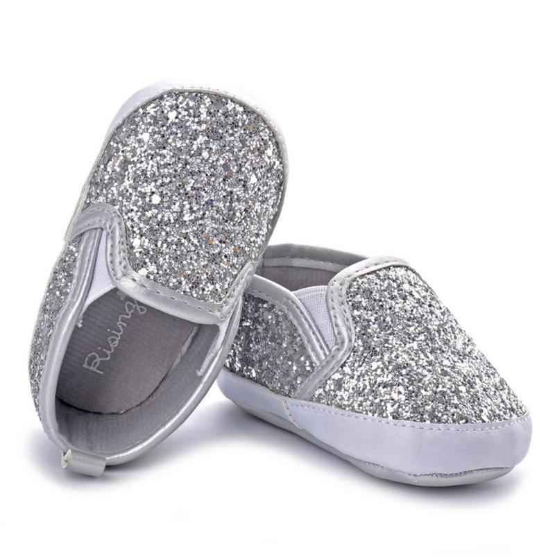 新生児 ベビー ソフト ソール ブリンブリン ベビーベッド シューズ 滑り止め スニーカー シルバー 11cm